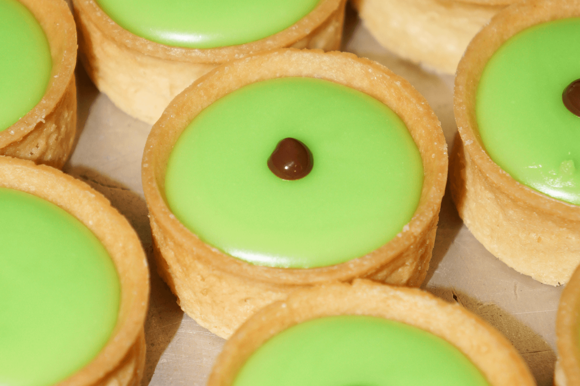 caracsverts plusieurs caracs verts sur plaque, carac, caracs revisités, contact